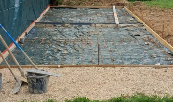 Réalisation d'un terrassement et d'une dalle en béton de 8.5x3.5 à Belleville-en-Beaujolais