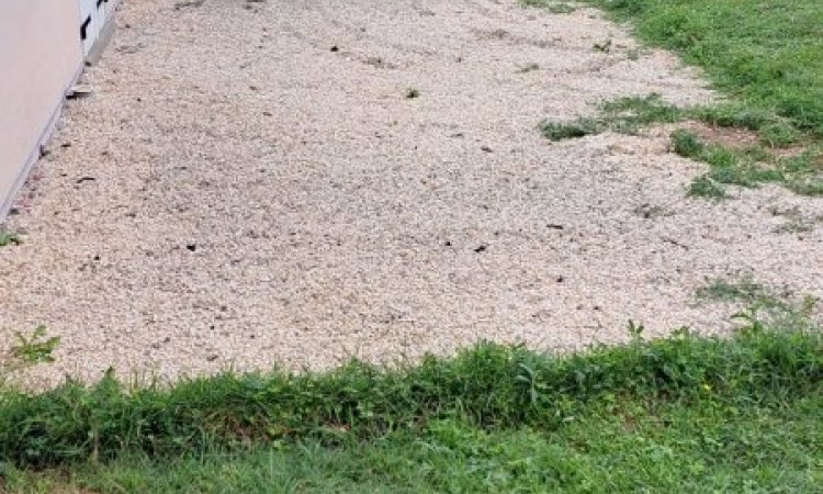 Réalisation d'un terrassement et d'une dalle en béton de 8.5x3.5 à Belleville-en-Beaujolais